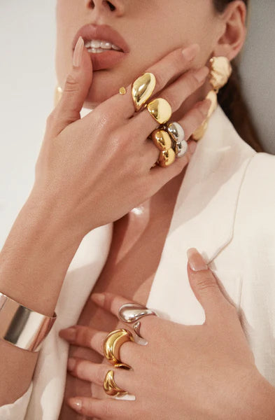 10 Cheap Jewelry Sites: Affordable Elegance for 2024