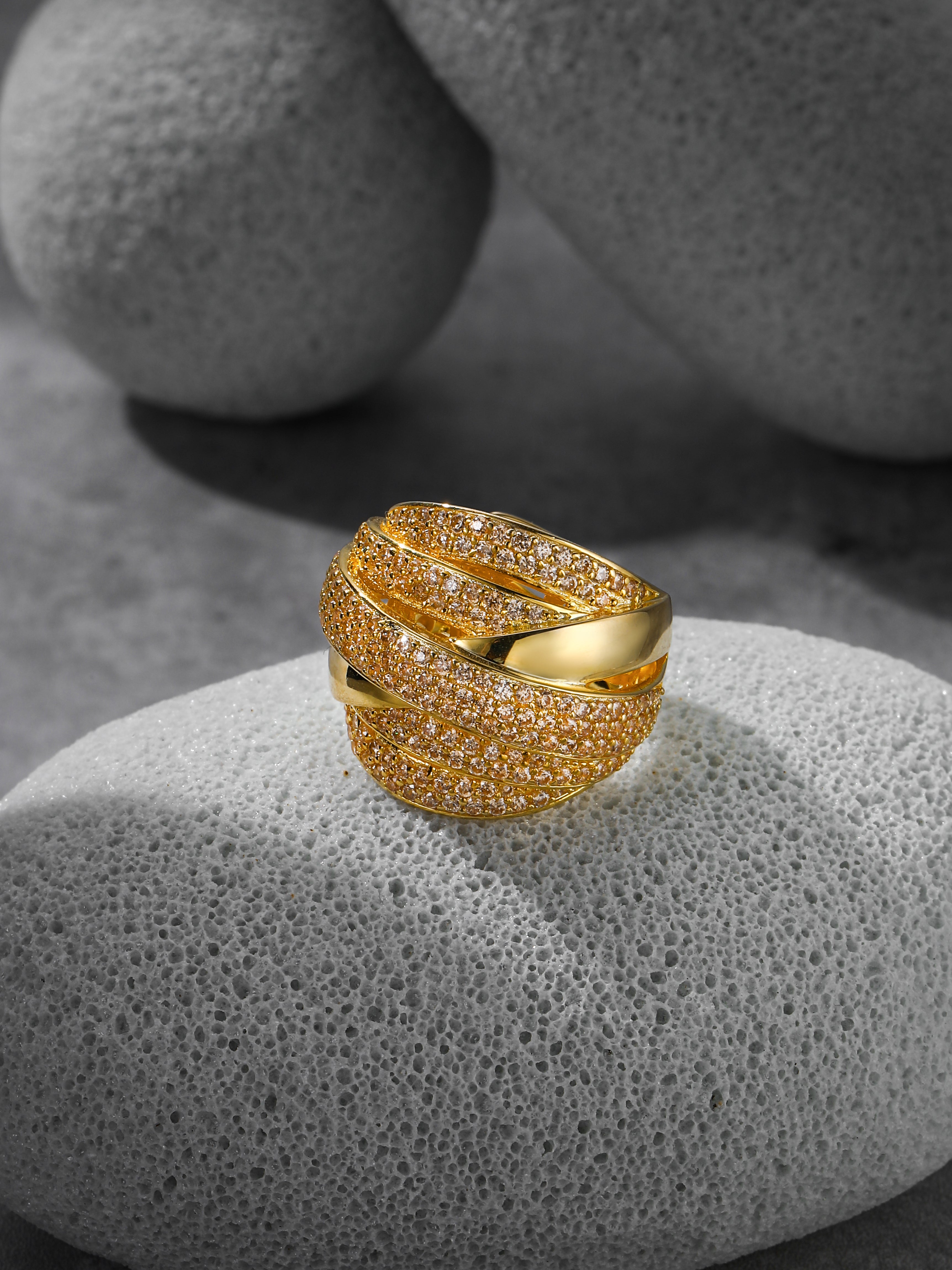 Astra Flow Ring